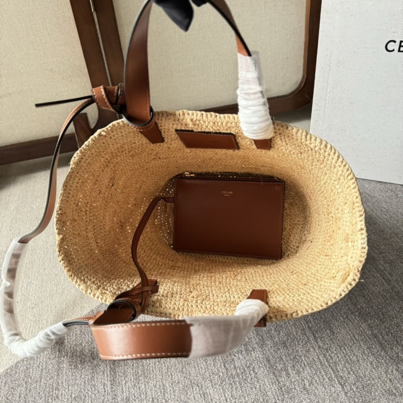 Ce1i*e bucket bags